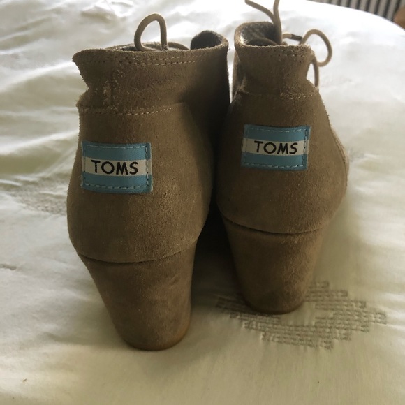 Toms Suede Wedge Booties - Picture 3 of 6